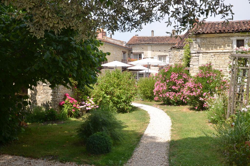 La Closerie Bed and Breakfast Nercillac Buitenkant foto