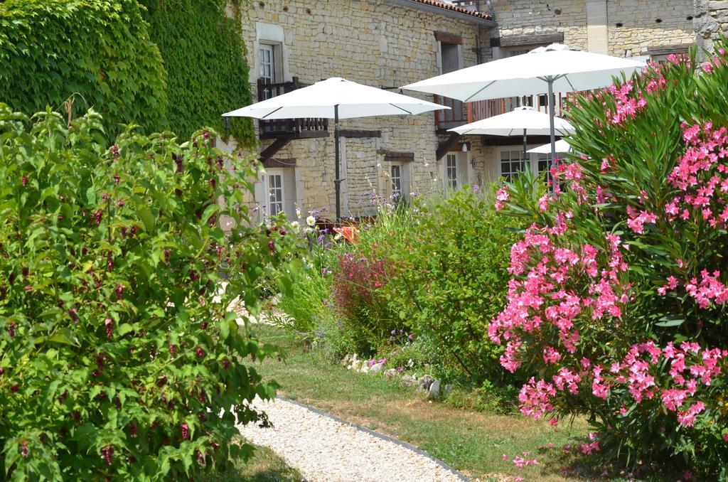 La Closerie Bed and Breakfast Nercillac Buitenkant foto